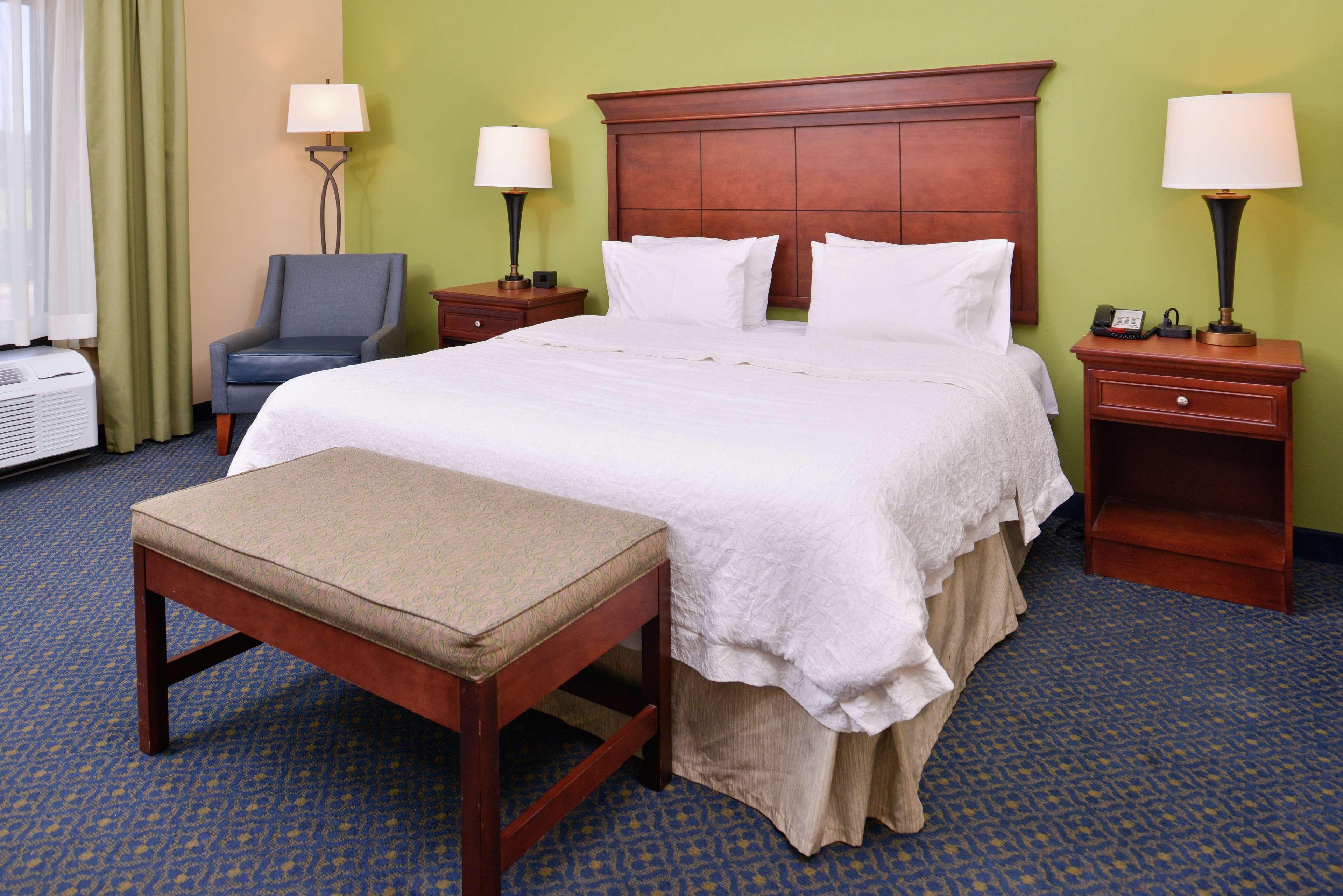 Hampton Inn Jackson-College Avenue Zewnętrze zdjęcie