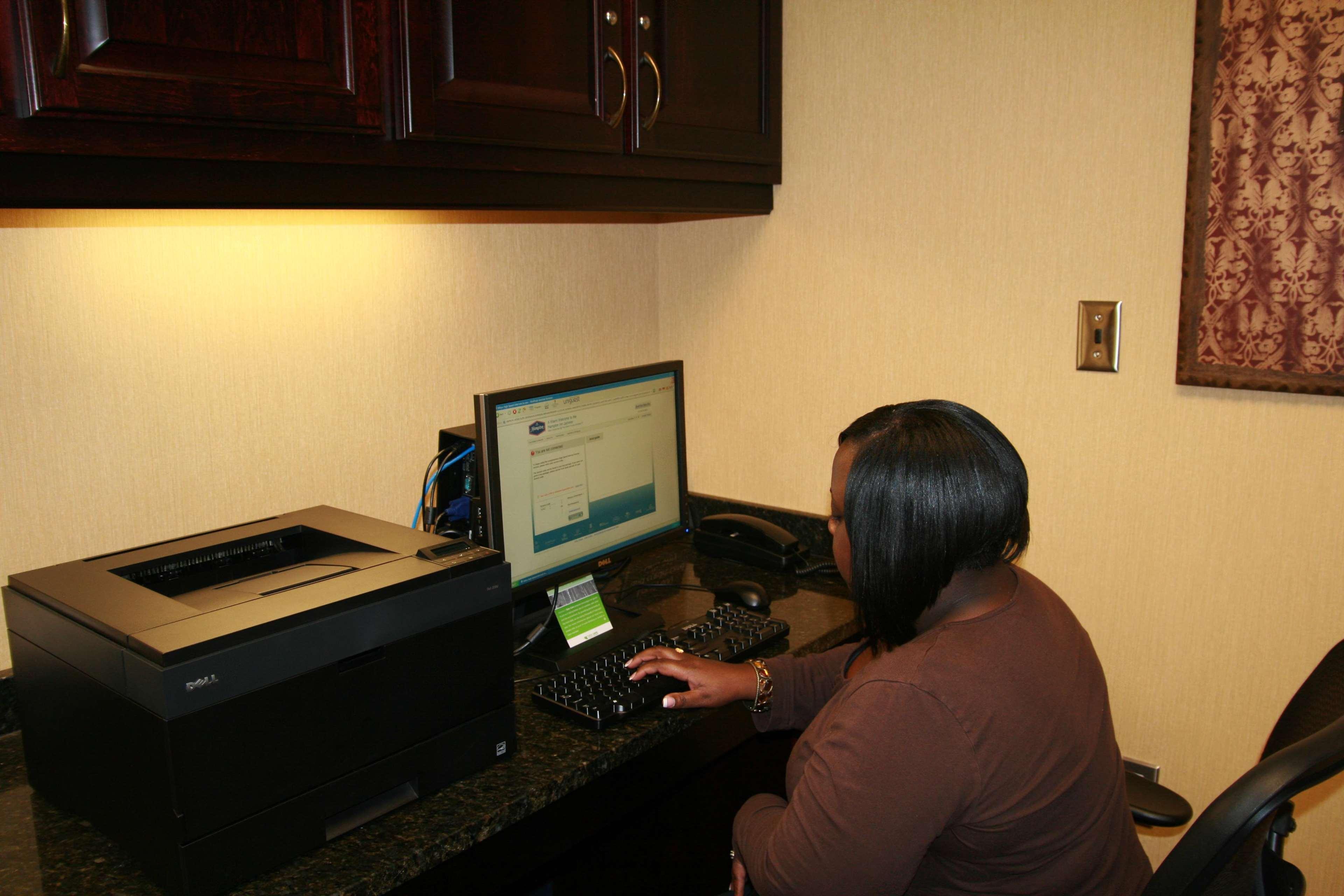 Hampton Inn Jackson-College Avenue Udogodnienia zdjęcie