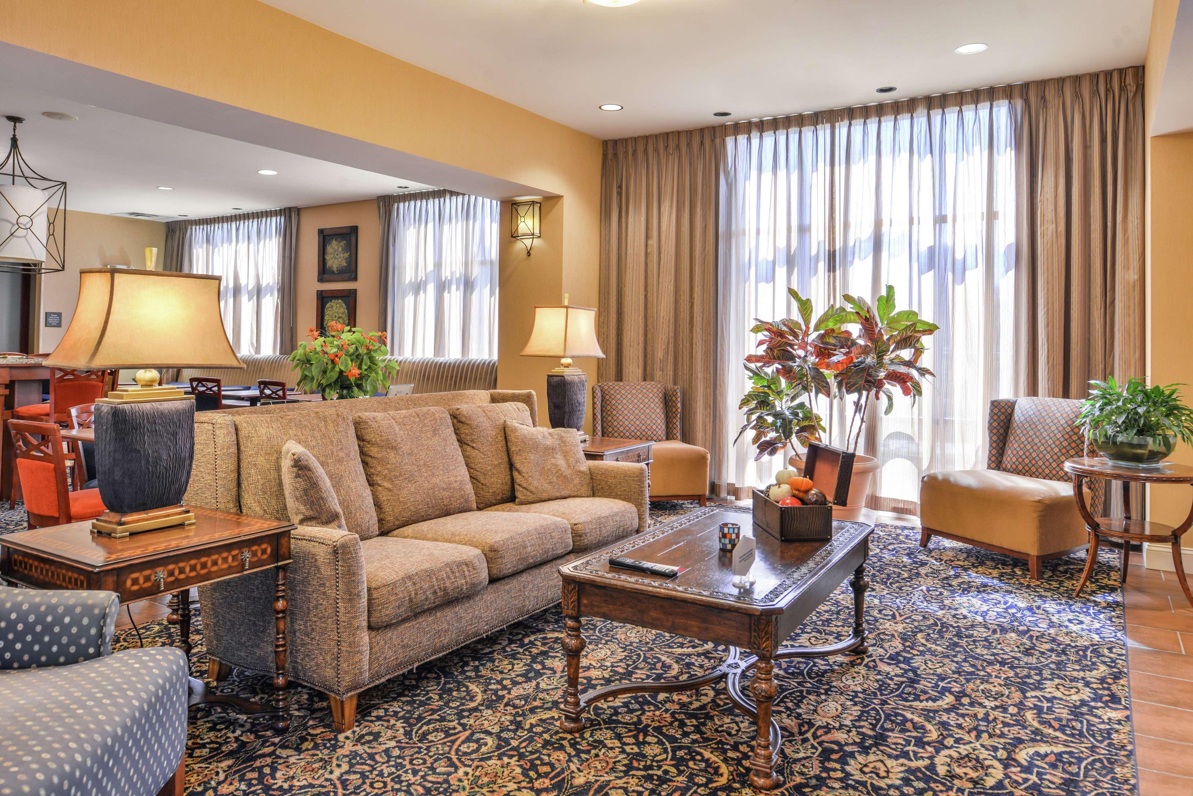 Hampton Inn Jackson-College Avenue Zewnętrze zdjęcie