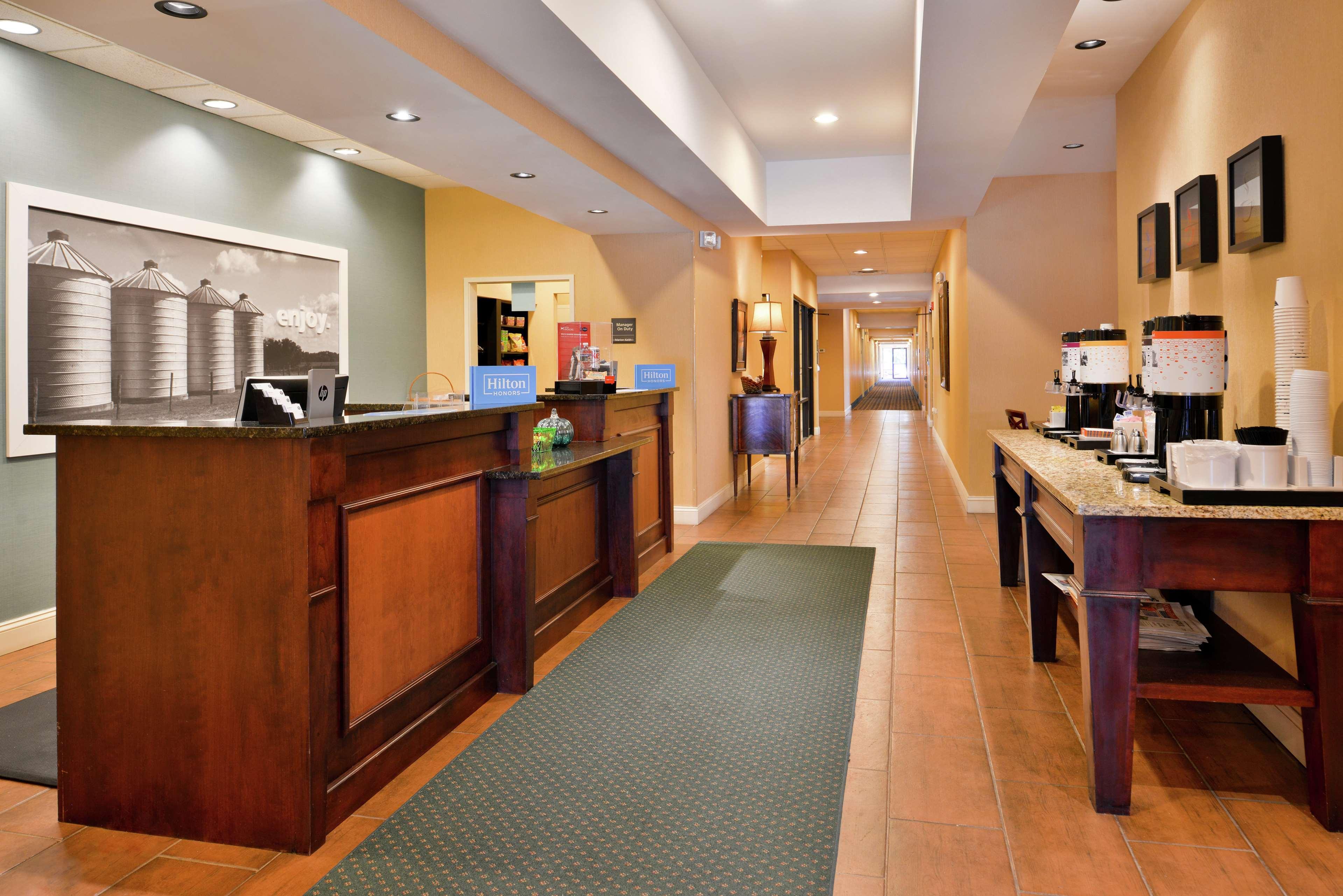 Hampton Inn Jackson-College Avenue Zewnętrze zdjęcie
