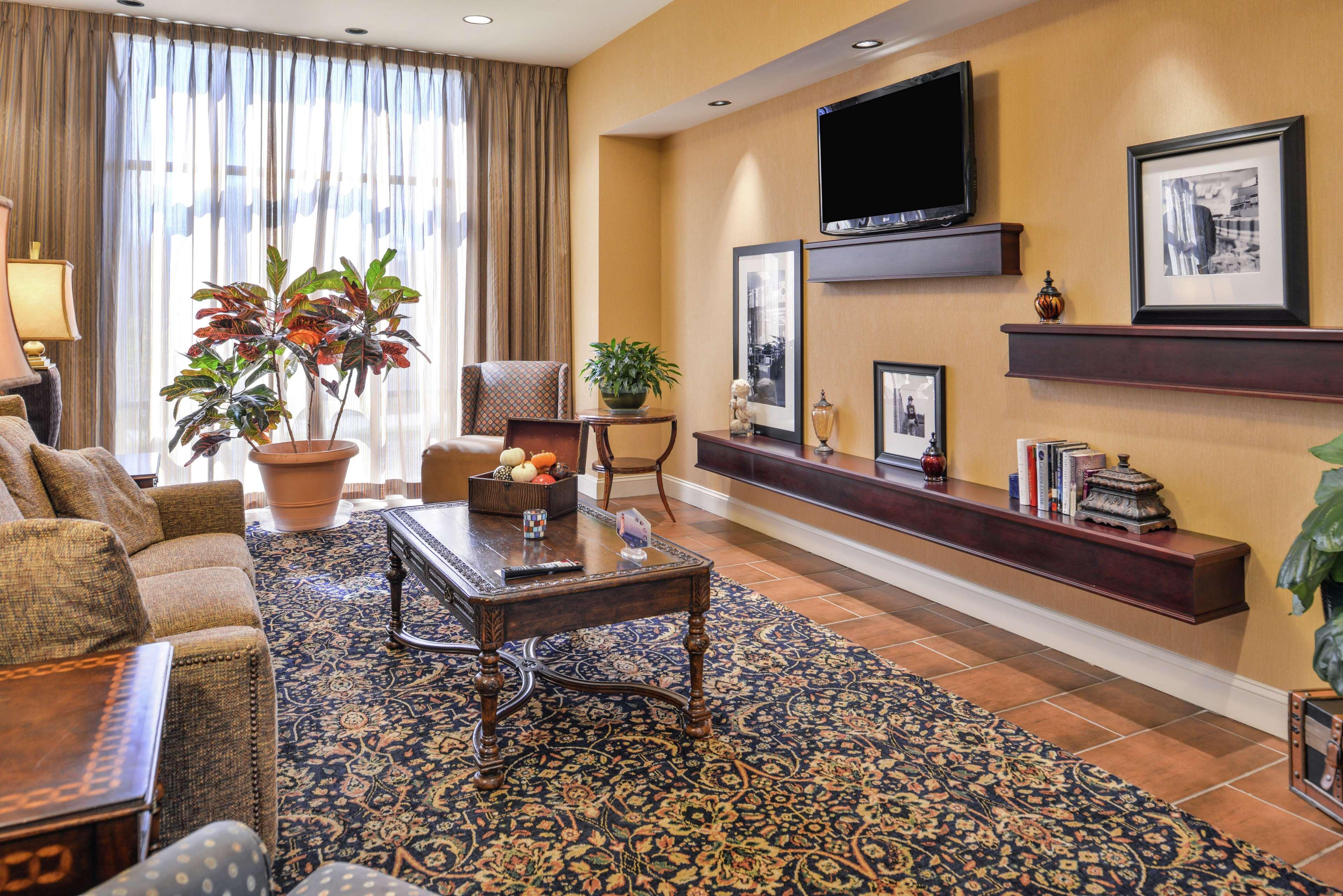 Hampton Inn Jackson-College Avenue Zewnętrze zdjęcie